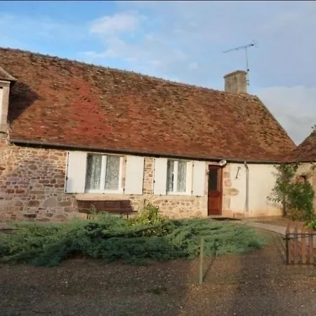 Vallon-en-sully, 3 Pieces, 4 Personnes - Fr-1-489-171 * Vallon-en-Sully